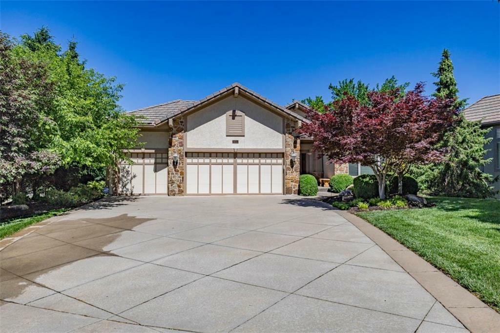 Property Photo:  26650 W 100th Place  KS 66061 