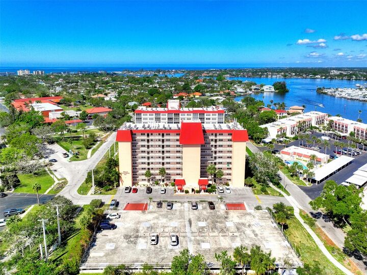 Property Photo:  232 Saint Augustine Avenue 505  FL 34285 