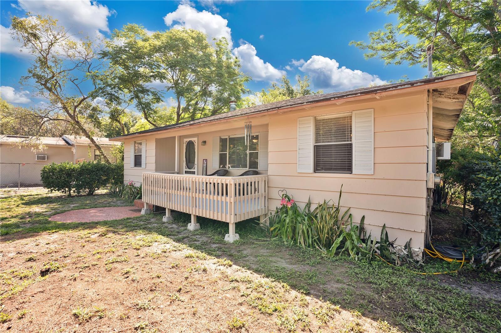 Property Photo: 2409 Garbelia Avenue FL 32817