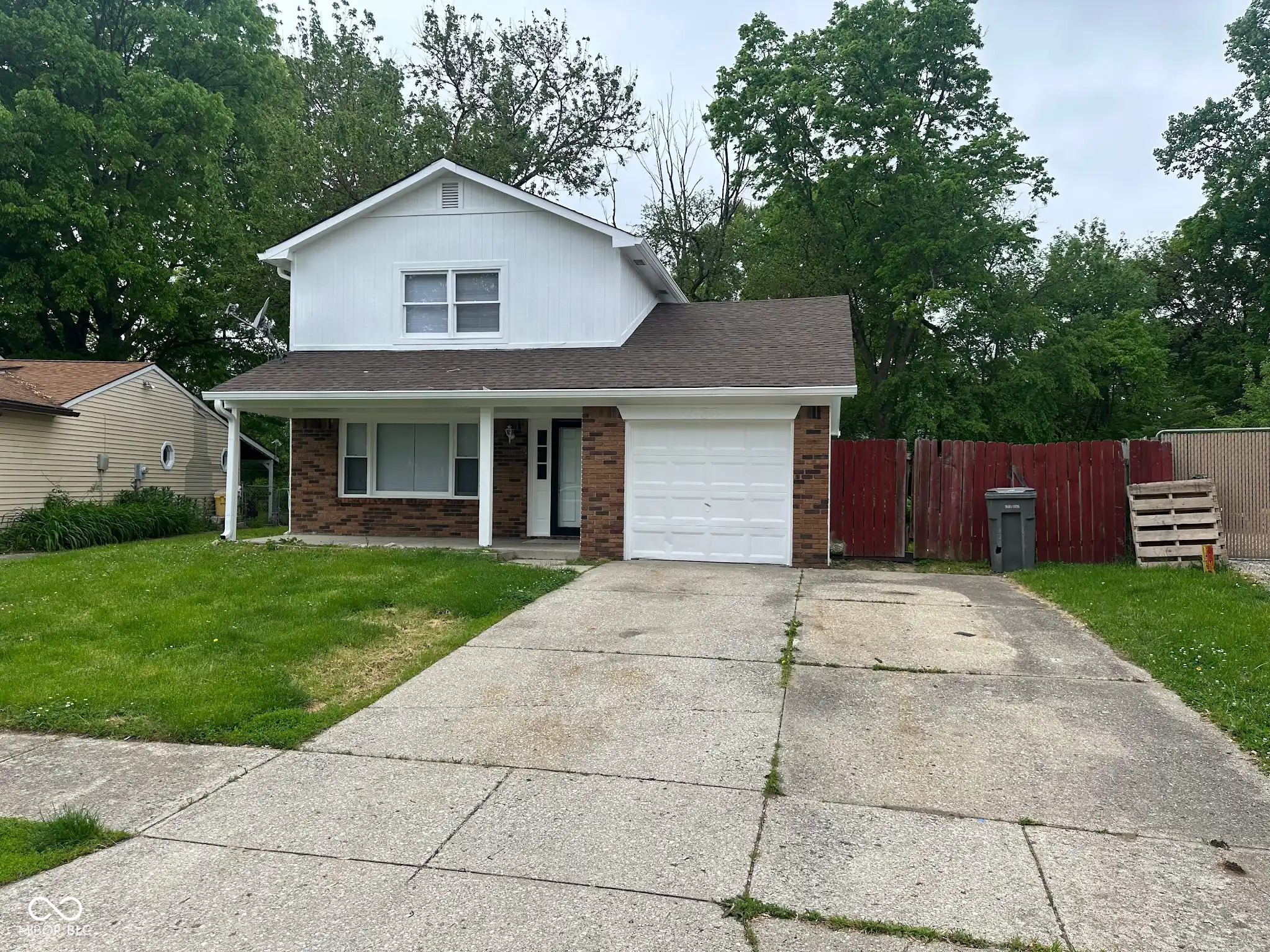 8030 Winchester Place  Indianapolis IN 46227 photo