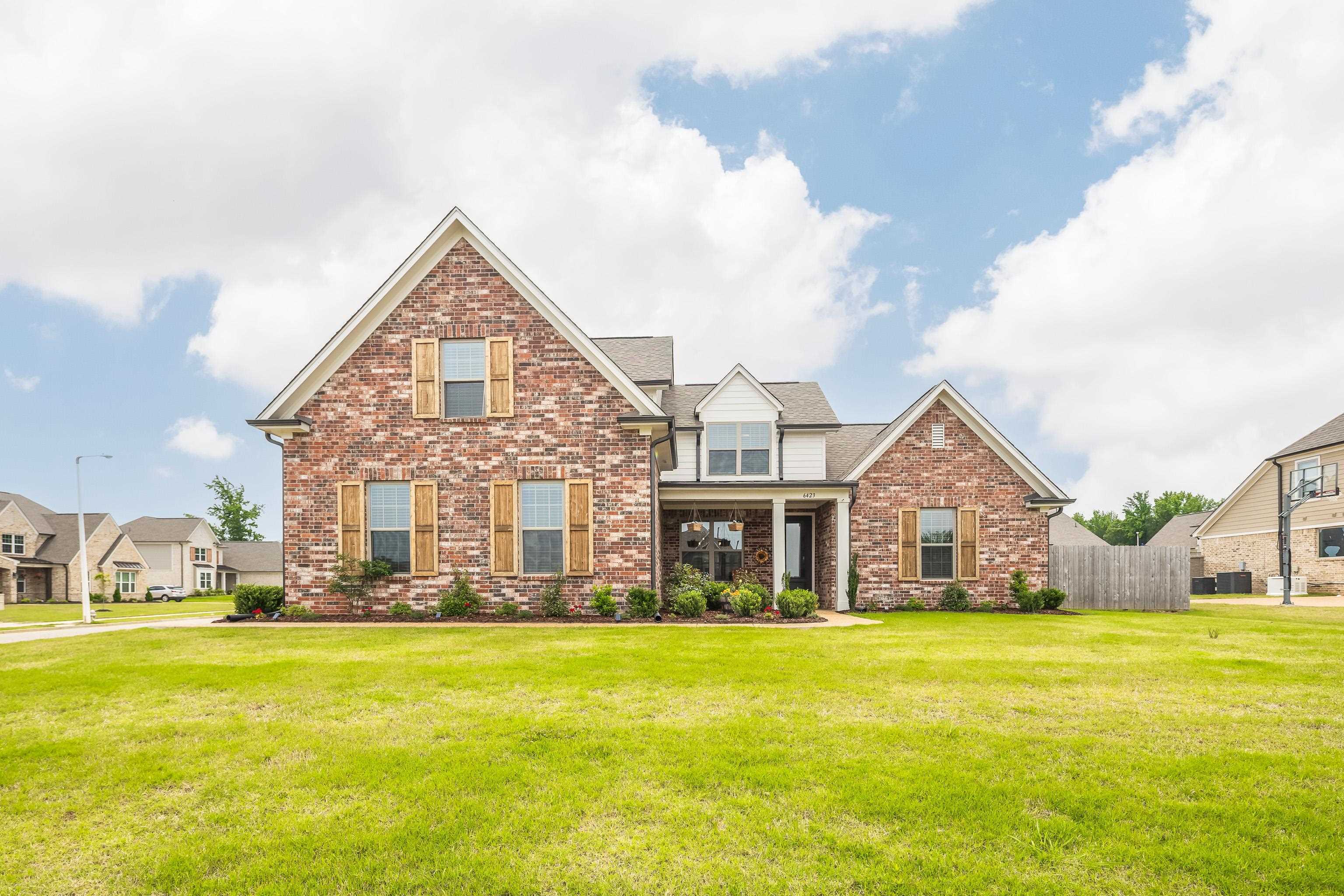 Property Photo: 6423 Osier Cv TN 38135