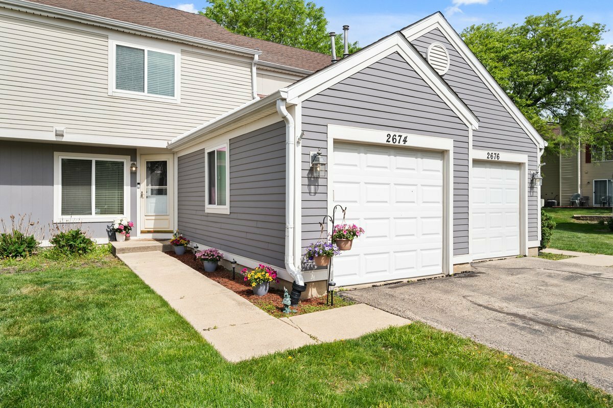 Property Photo: 2674 Stanton Court S IL 60502
