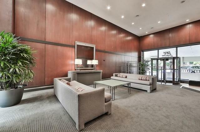 Property Photo: 5100 N Marine Drive 9F IL 60640