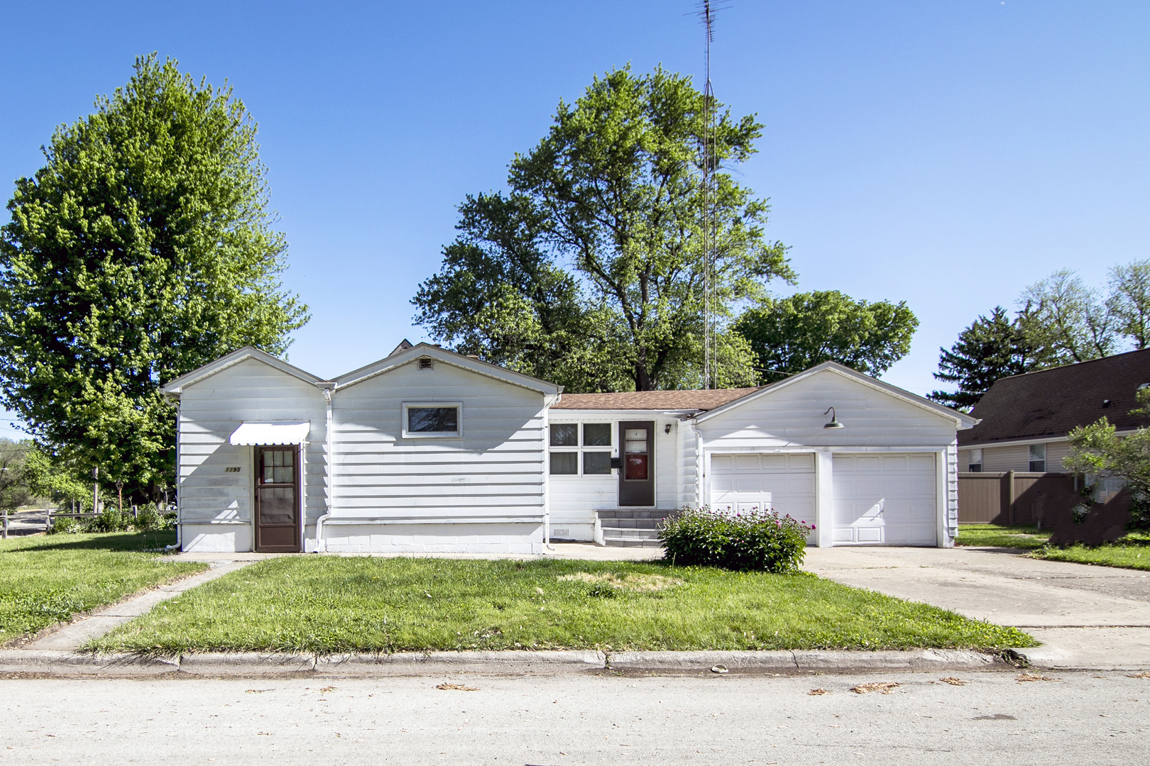1195 W Williams Street  Kankakee IL 60901 photo