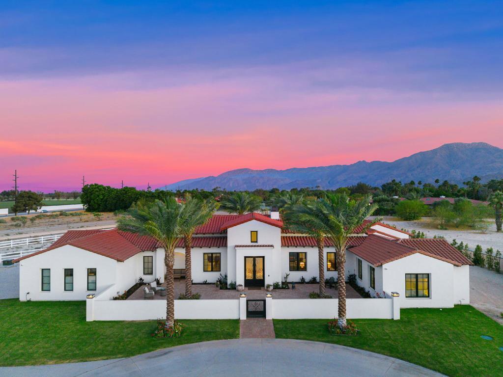 Property Photo: 80980 Vista Galope CA 92253
