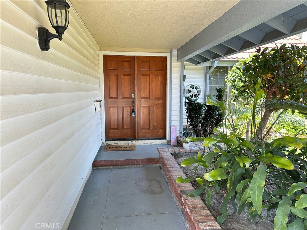 Property Photo: 17325 De Groot Place CA 90703