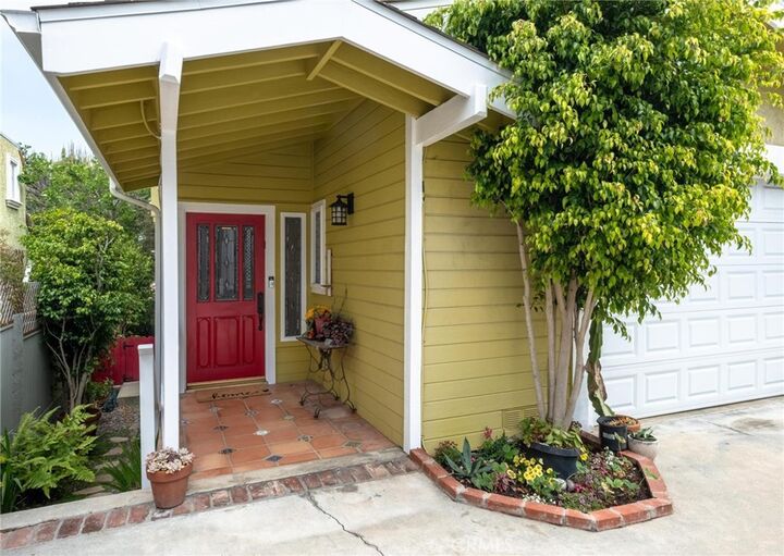 Property Photo: 1909 Belmont Lane B CA 90278