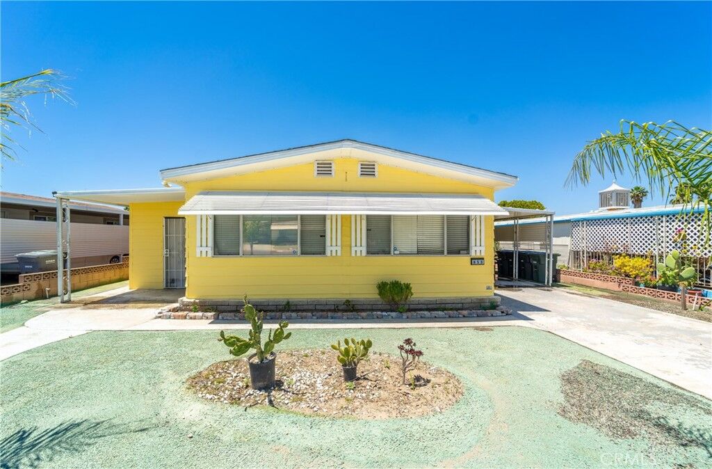 Property Photo:  853 S Palm Avenue  CA 92543 
