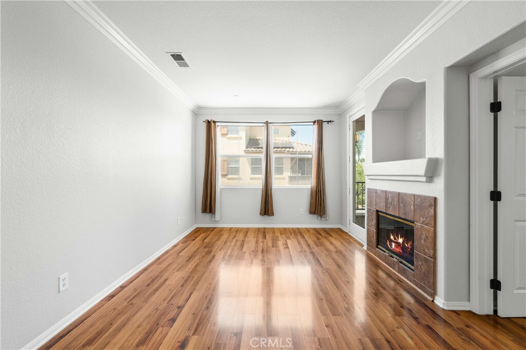 Property Photo: 946 Bolex Way CA 92078