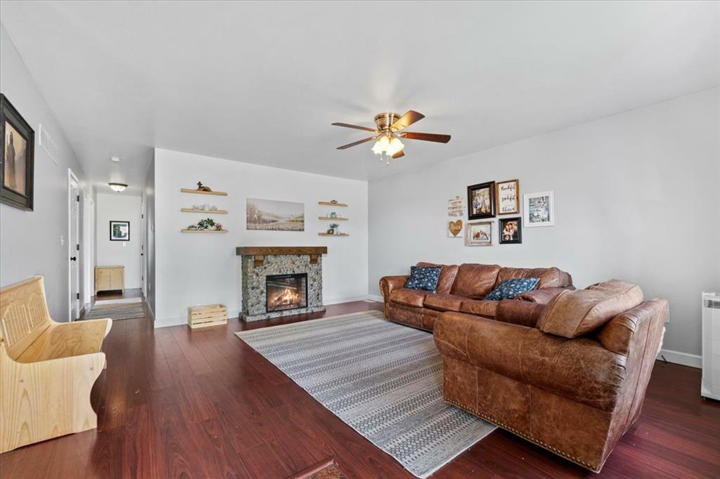 Property Photo: 15 W 13th Street MO 63090
