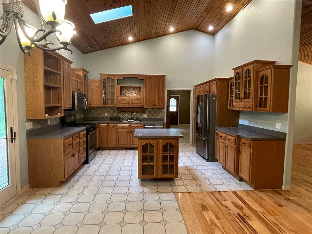 Property Photo: 10925 Highway 63 MO 65542