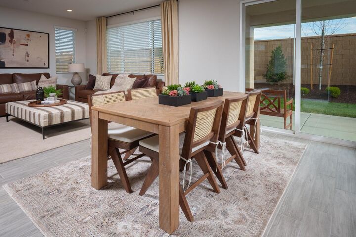 Property Photo: 7317 Dorstone Way CA 95829