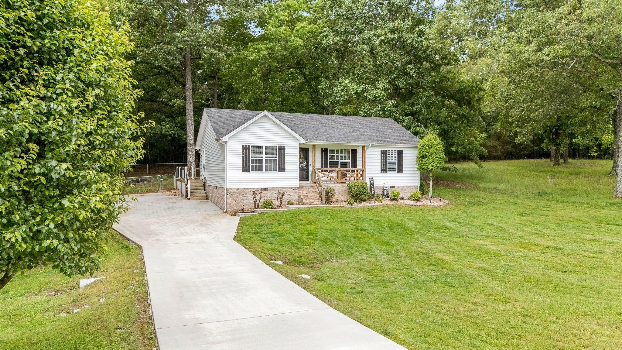 Property Photo: 155 Deer Cir TN 37330