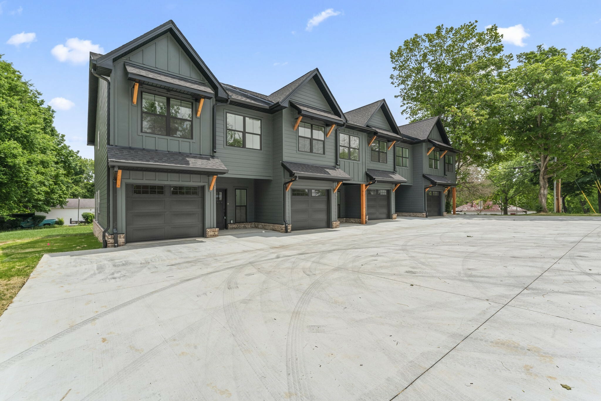 Property Photo: 217 S Porter St S 217 TN 37398