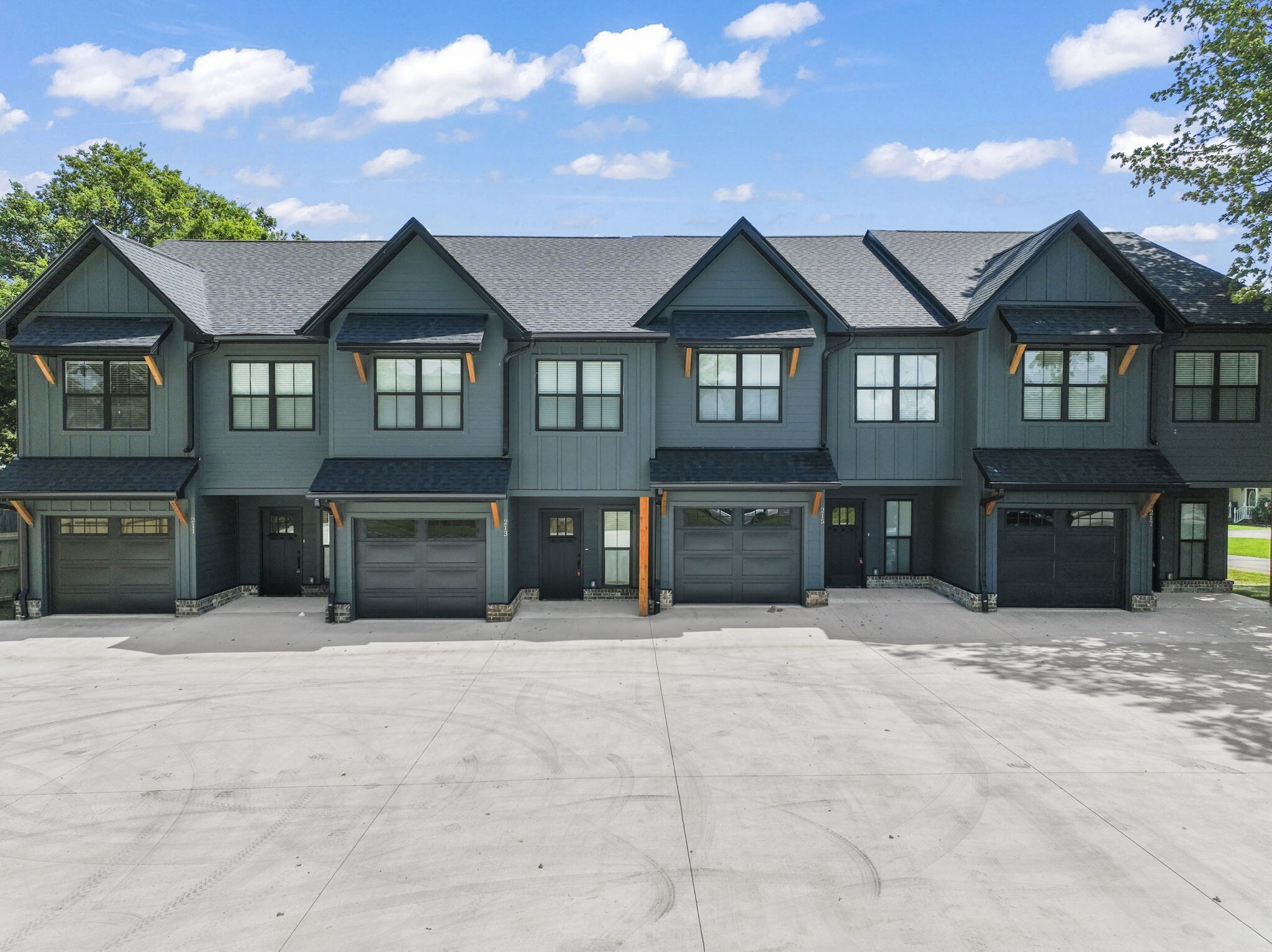 Property Photo: 217 S Porter St S 217 TN 37398