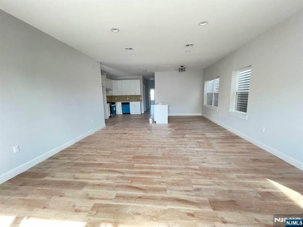 Property Photo:  484 19th Street 2  NJ 07103 