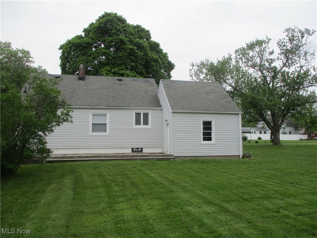 Property Photo: 3809 Homewood Avenue OH 44004