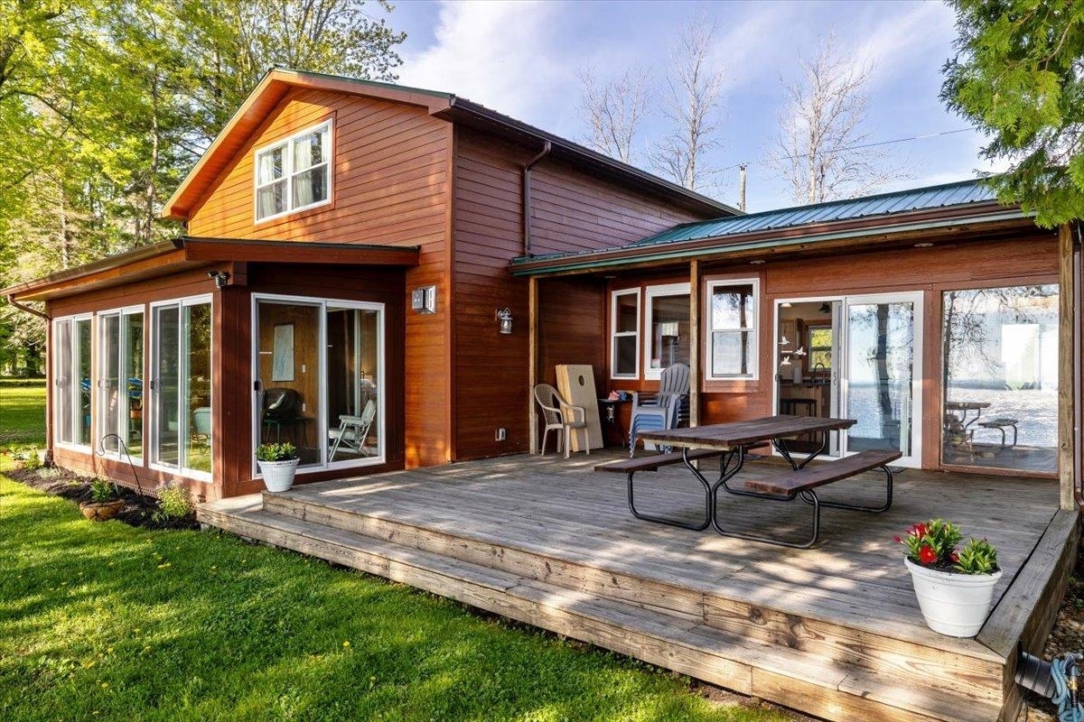 Property Photo: 39 Bourdeau Lane North VT 05440