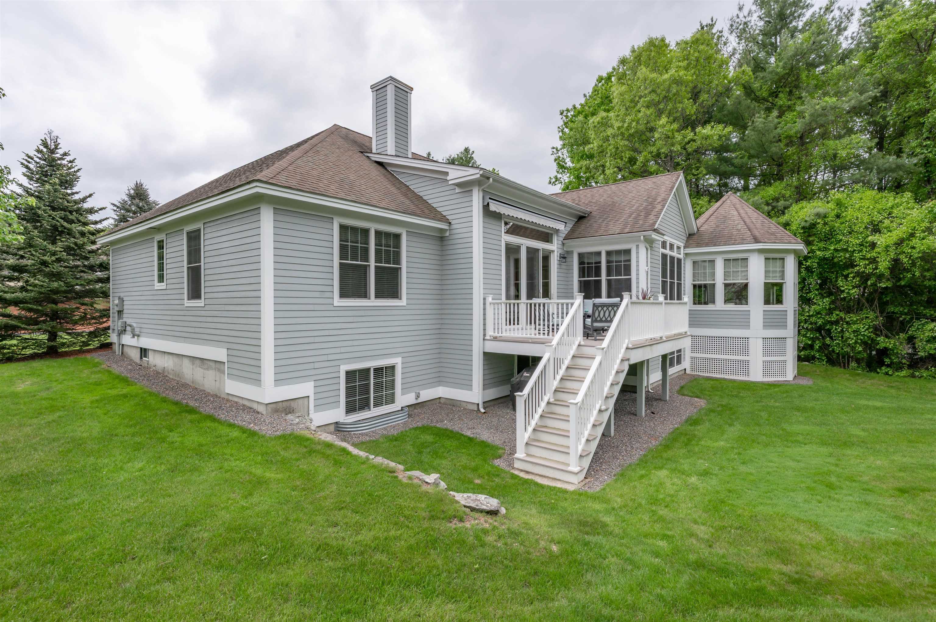 Property Photo: 7 Ebenezer'S Way NH 03049