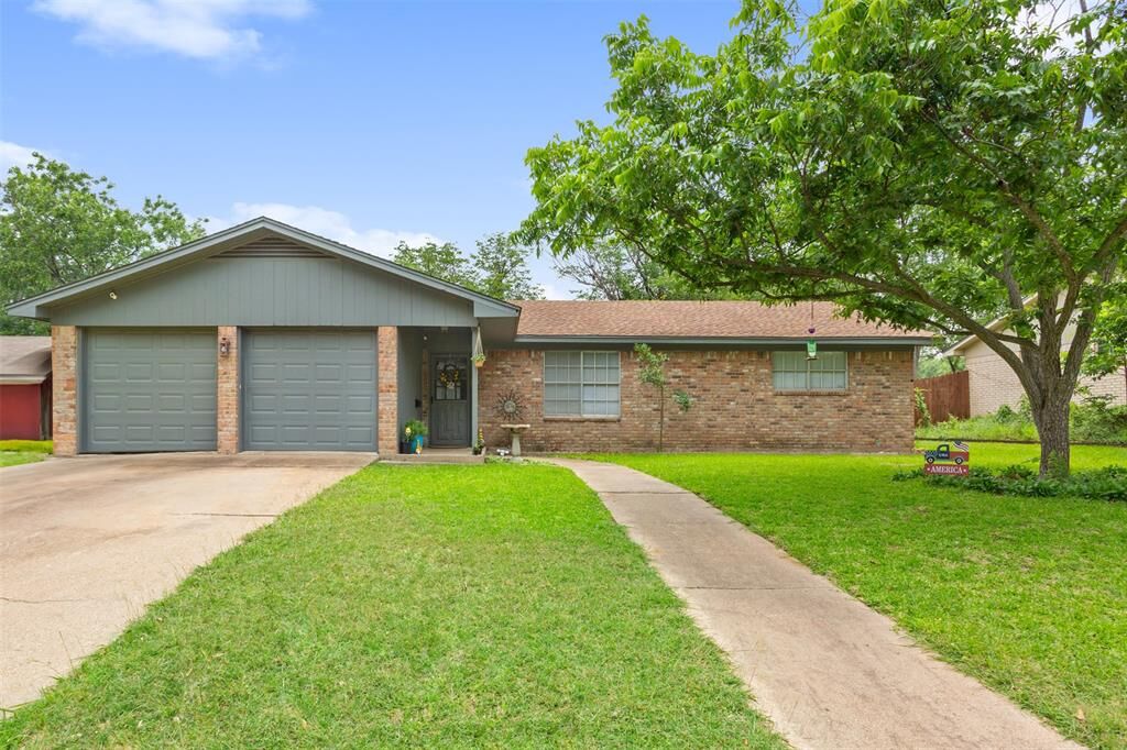 Photo de la propriété:  208 Alamosa Drive  TX 76643 