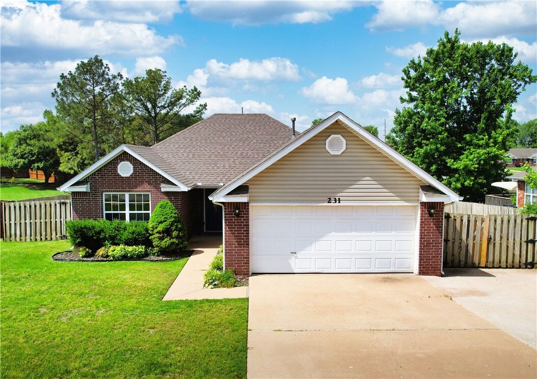 Property Photo:  231 Ketch Court  AR 72762 