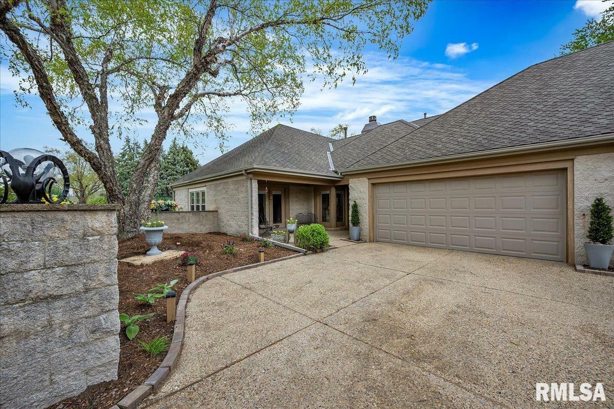 Property Photo: 11116 N Oakwood Drive IL 61615