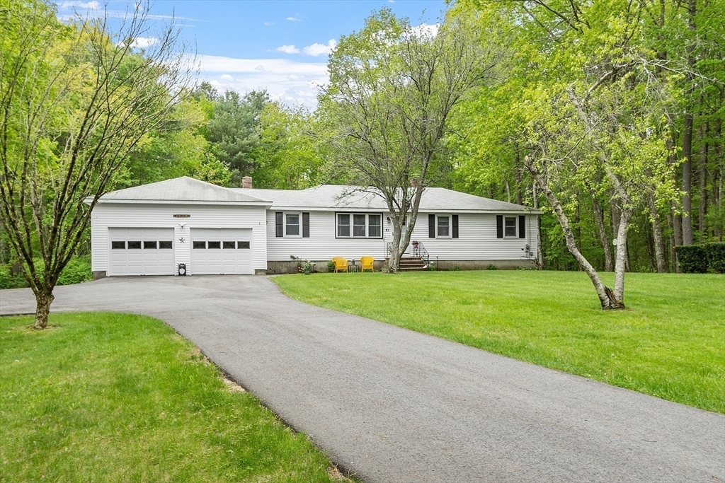 Property Photo: 81 Number 6 Schoolhouse Rd MA 01507