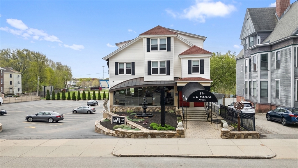 Property Photo: 574 Pleasant Street MA 01602