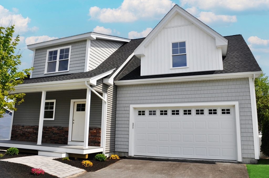 Property Photo: 27 Willow Pond Circle 27 MA 02053