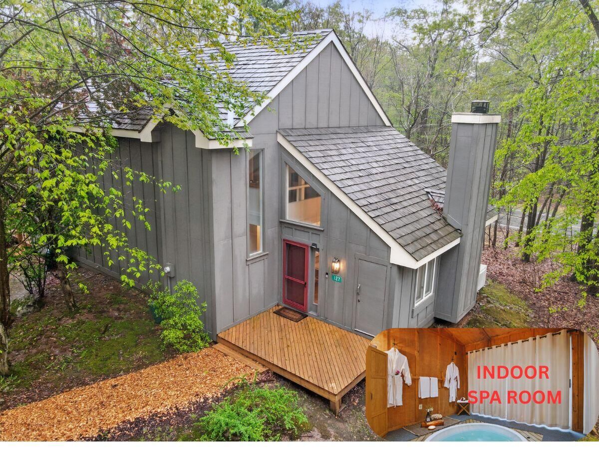 Property Photo:  127 Nordic  PA 18624 
