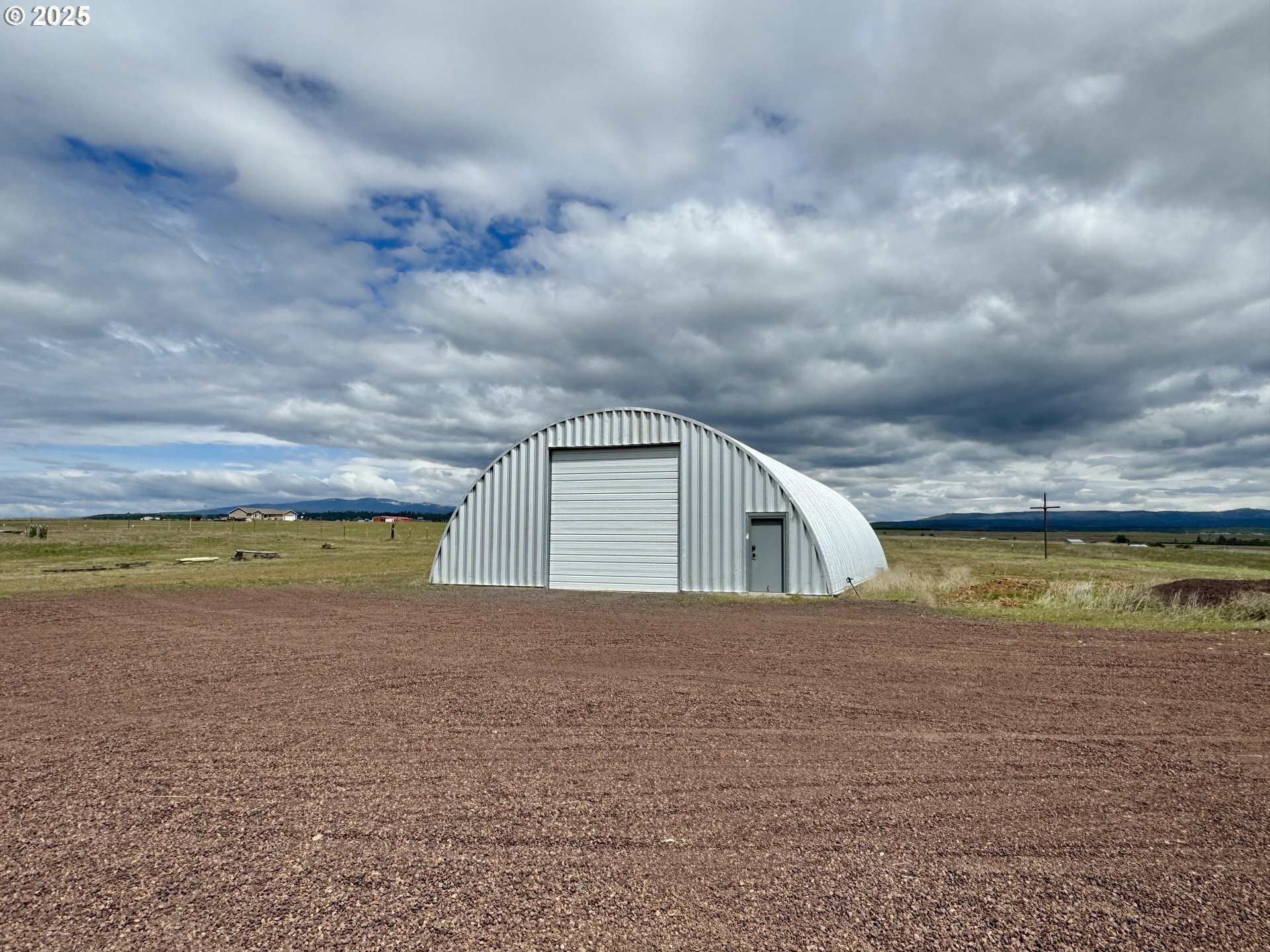 Property Photo: 163 Three Spurs Loop WA 98620