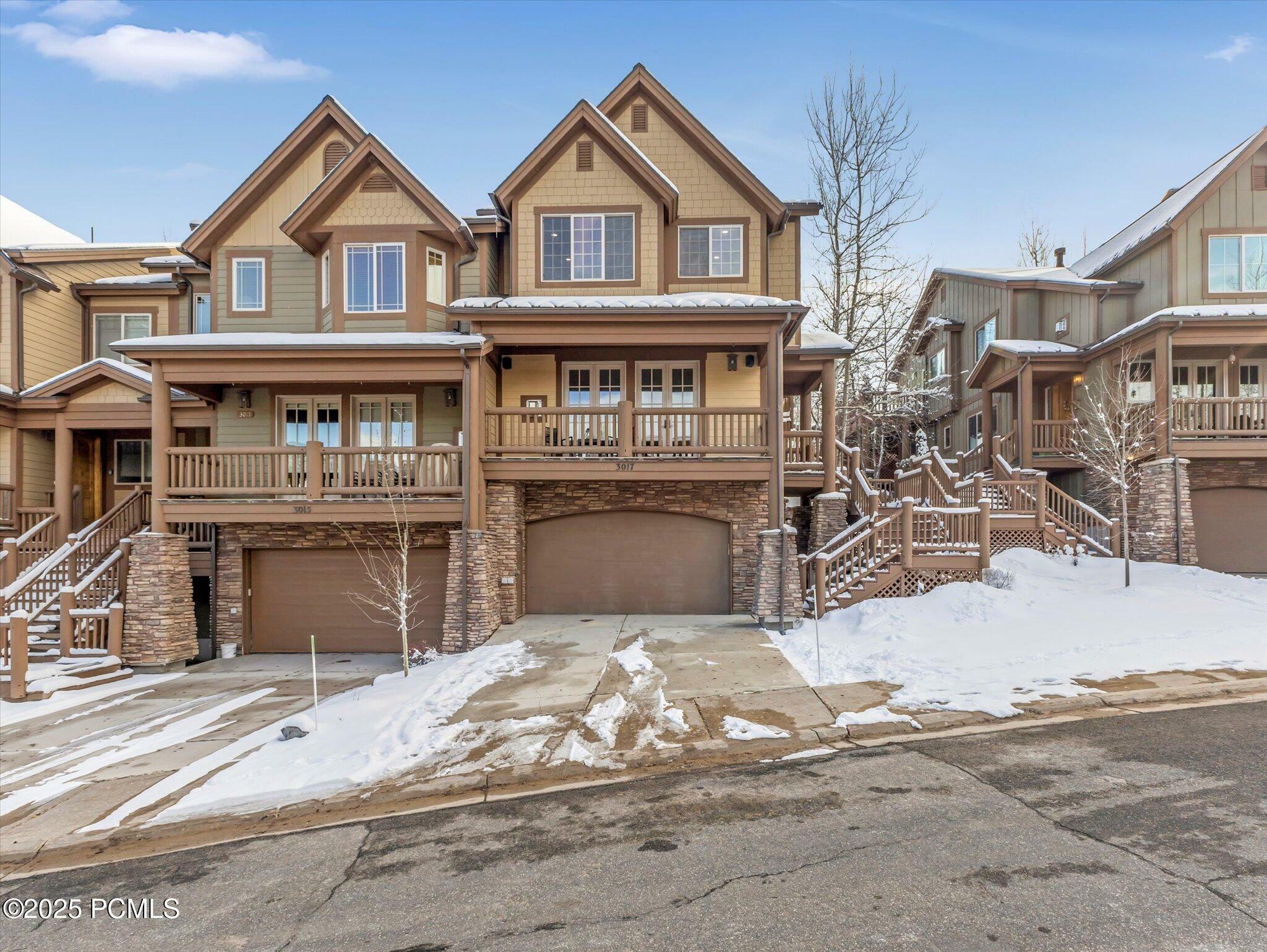 Property Photo: 3017 Canyon Links Drive UT 84098