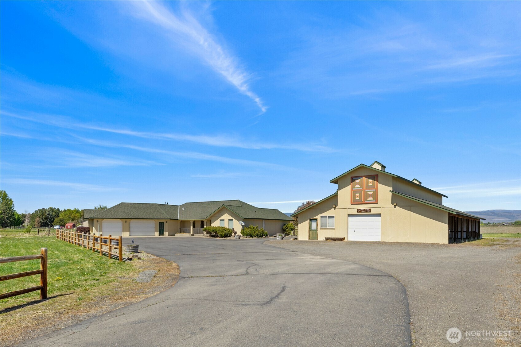 Property Photo: 2713 Kittitas Hwy WA 98926
