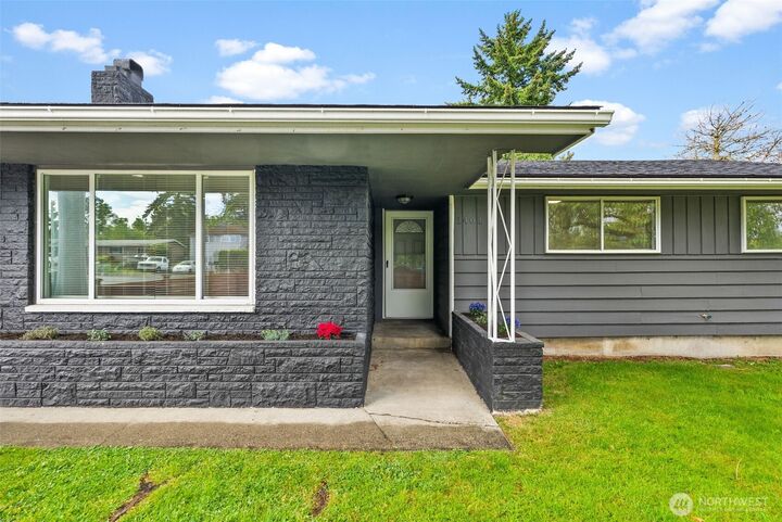 Property Photo: 1401 S 84th Street WA 98444