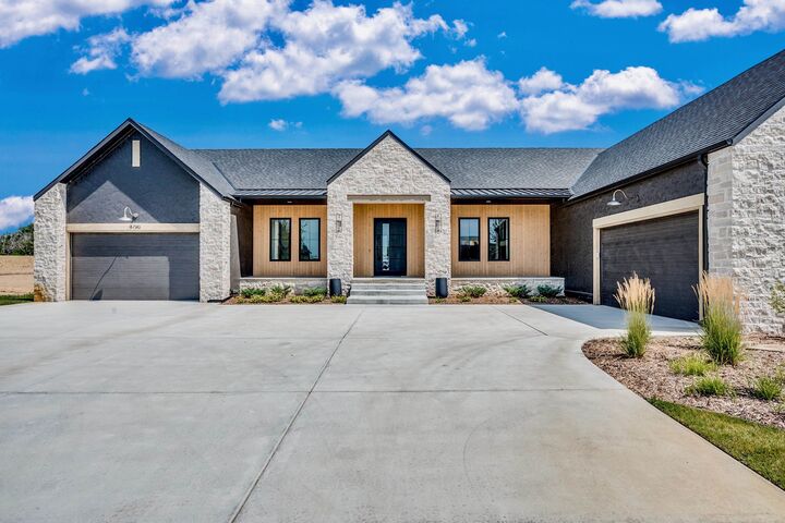 Property Photo:  4790 N Ridge Port Ct.  KS 67205 