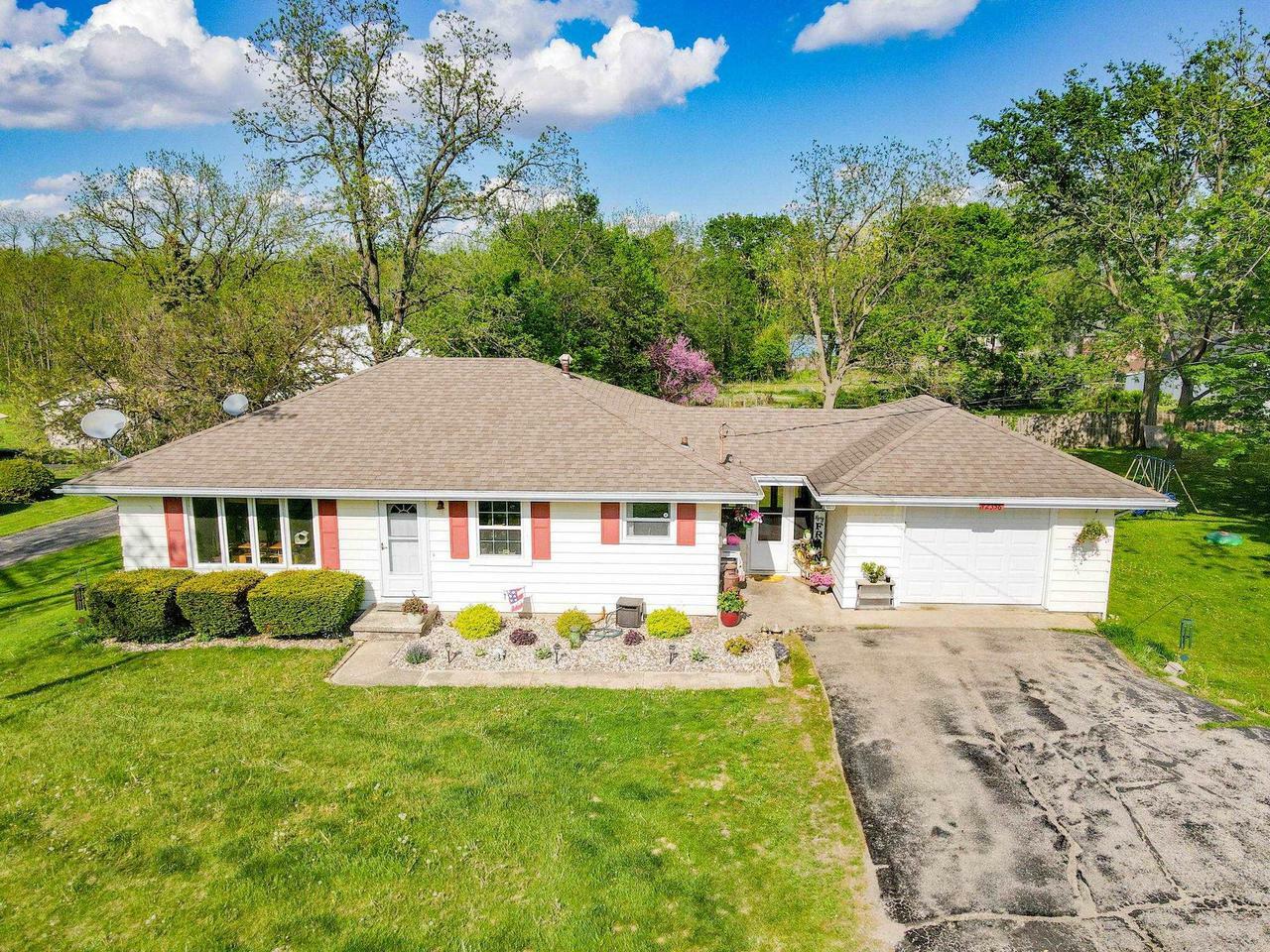 Property Photo: N2356 County Road D WI 53538