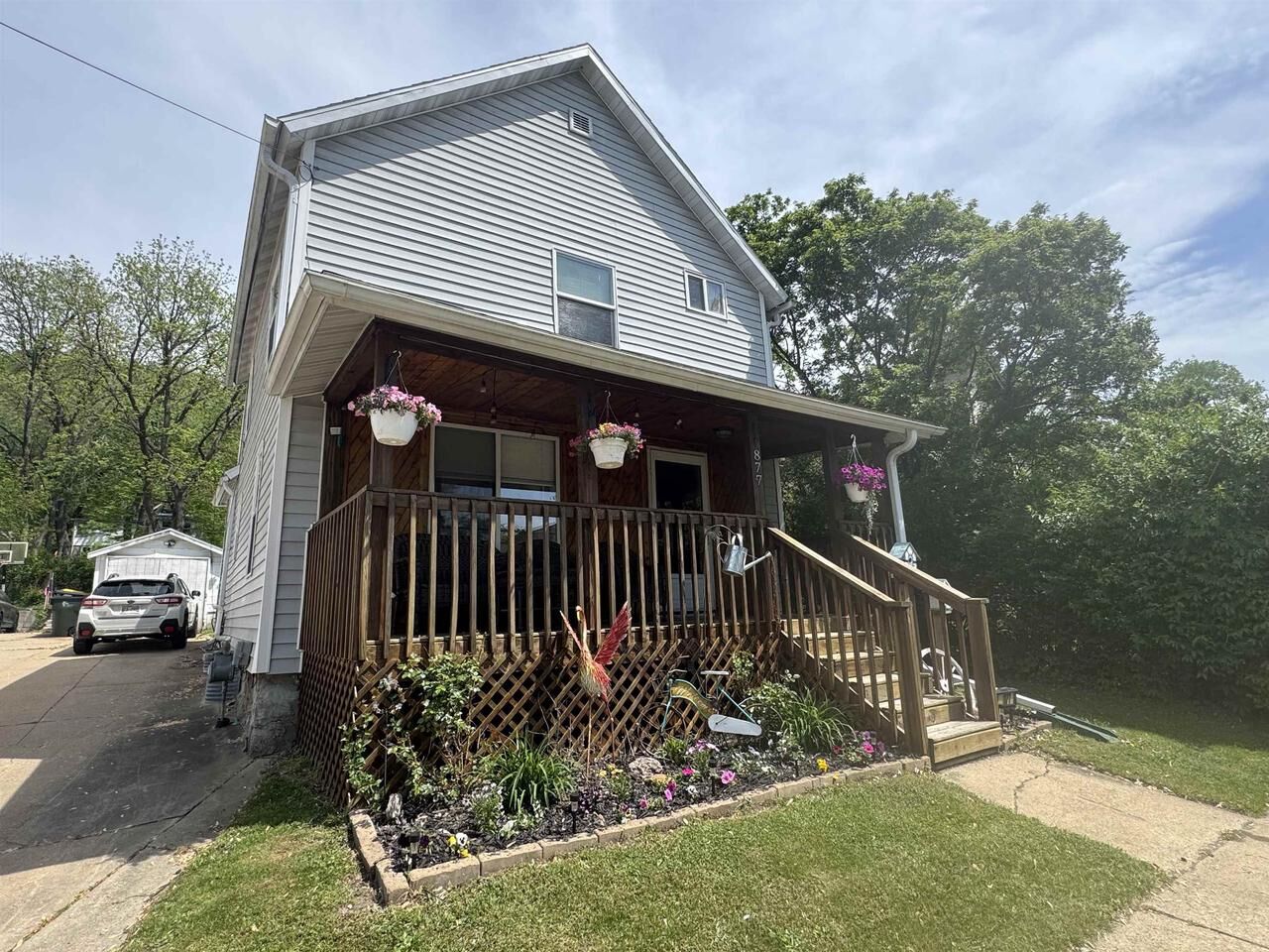 Property Photo:  877 South Sheldon Street  WI 53581 