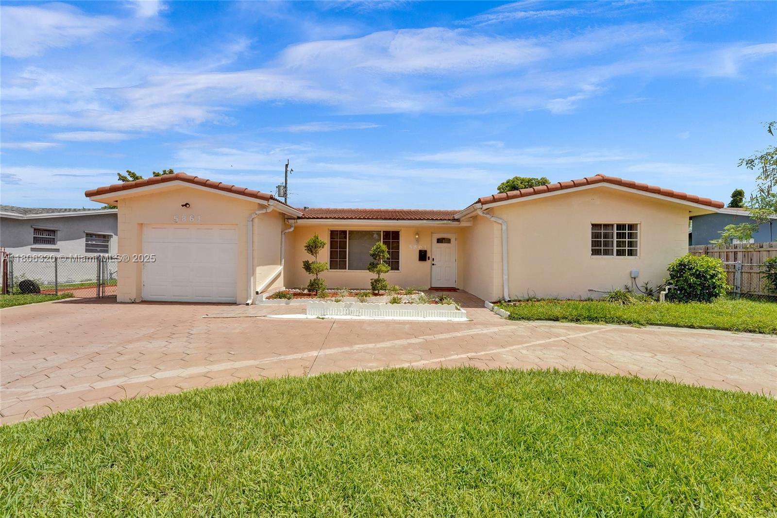 Property Photo: 5861 NW 18th Ct FL 33313