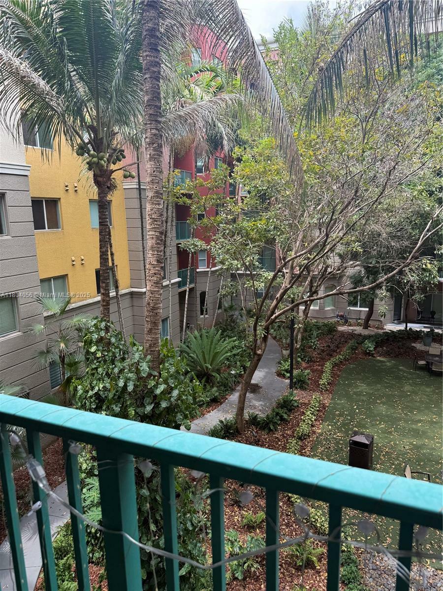 Property Photo: 6001 SW 70th St 306 FL 33143
