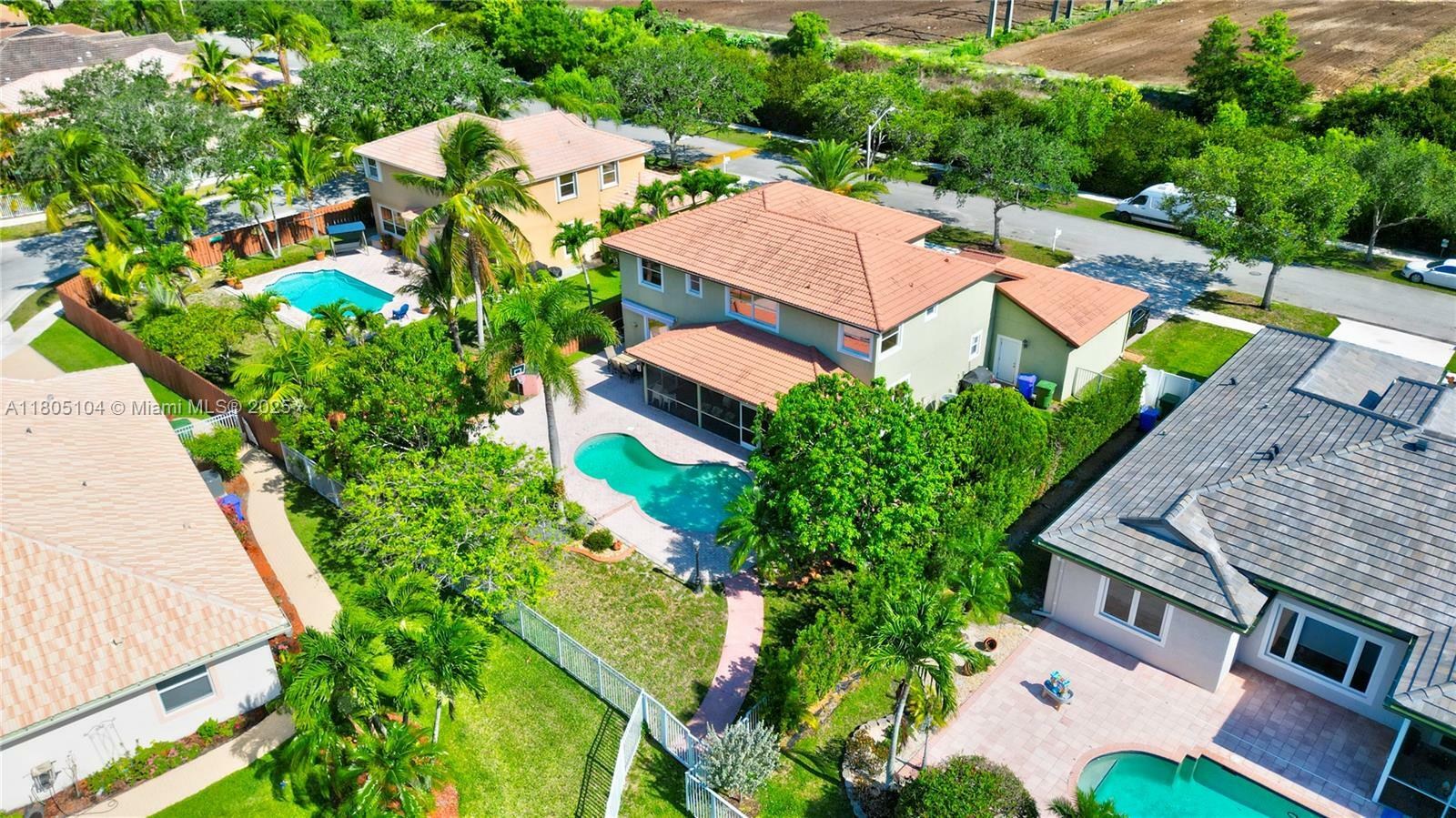 Property Photo: 16372 N Segovia Cir N FL 33331