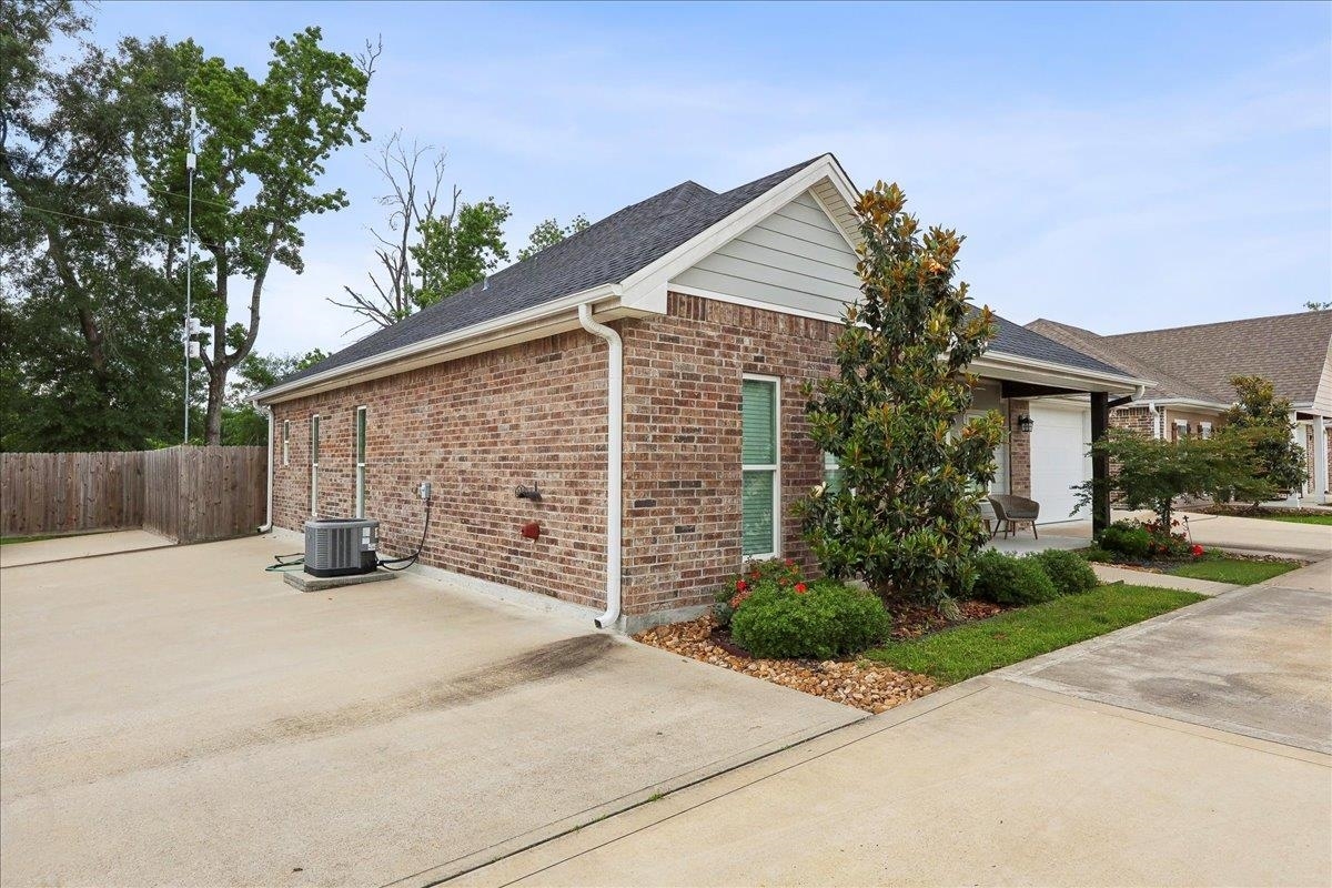 Property Photo: 124 Private Road 8144 TX 77612