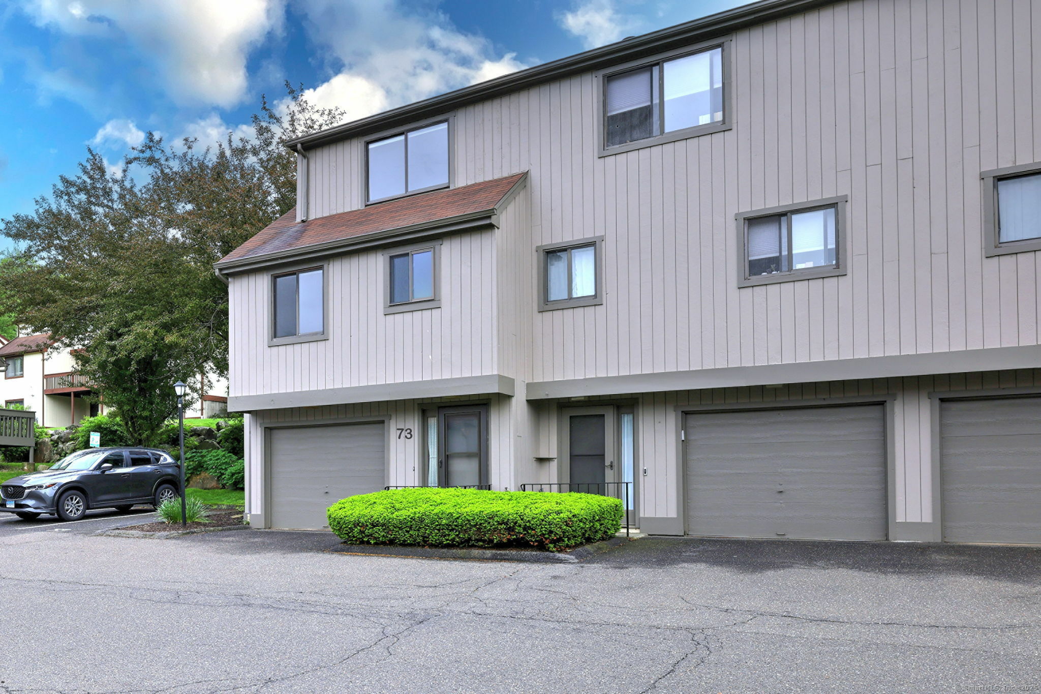 Property Photo: 73 Dorchester Court 73 CT 06403