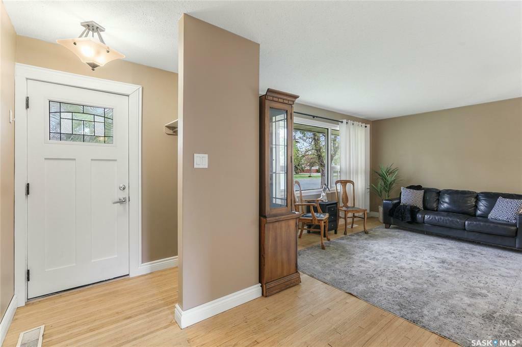 Property Photo: 2755 Park Street SK S4N 2R4
