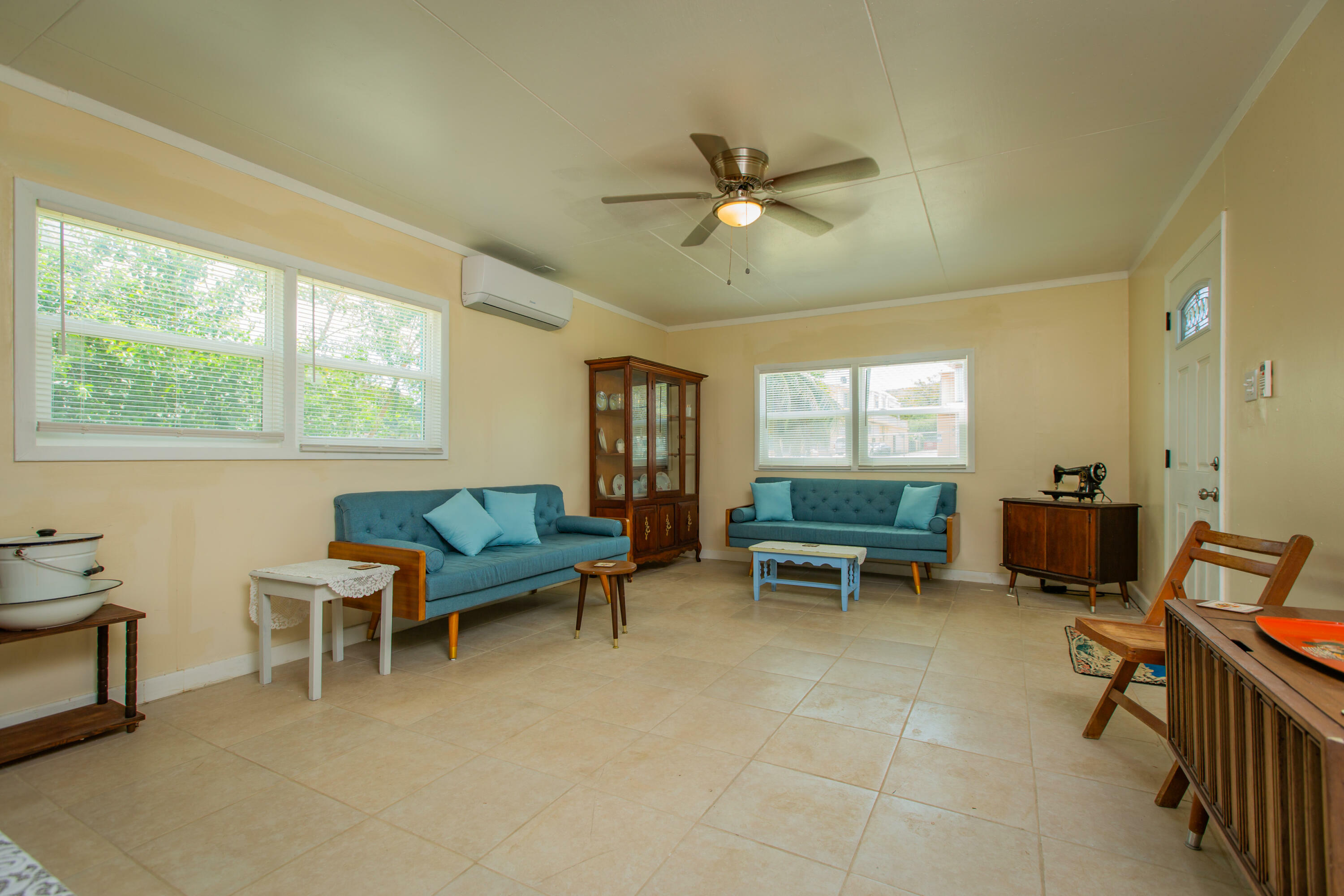 Property Photo: 9-Aa La Grande Princesse Co VI 00820