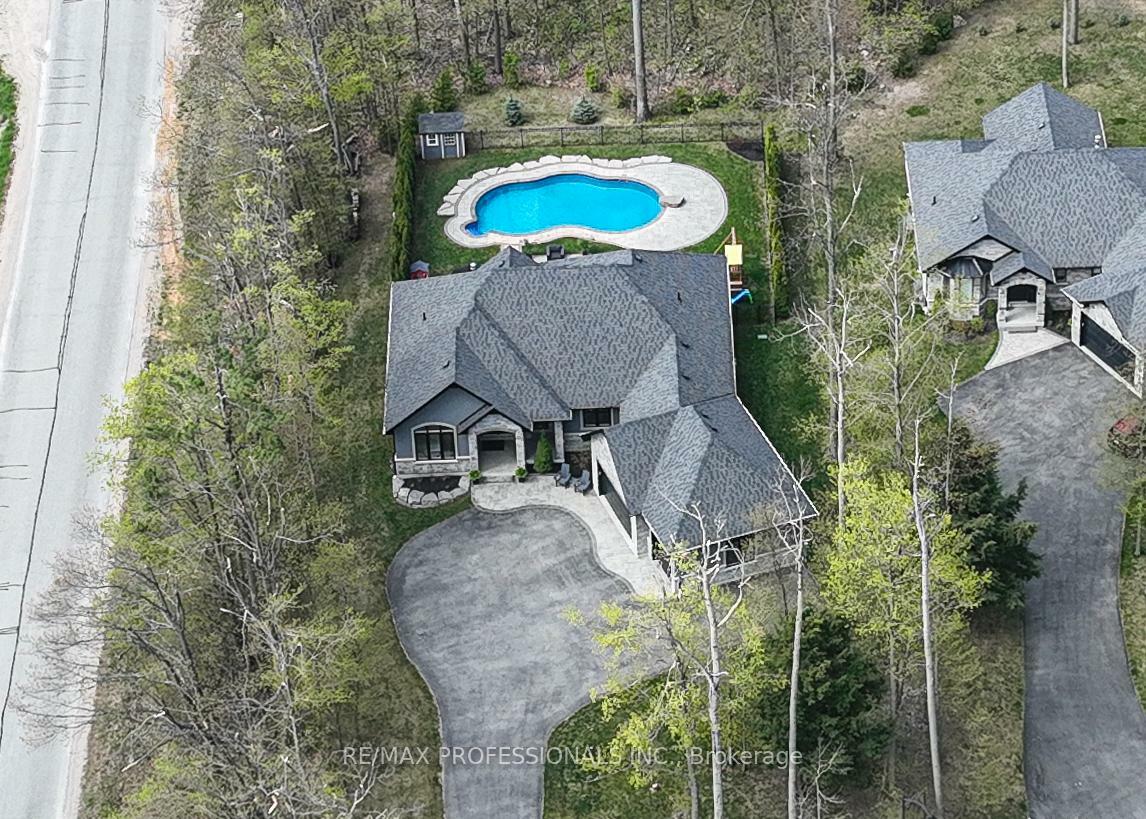 Property Photo: 21 Boothby Crescent ON L9X 0H1