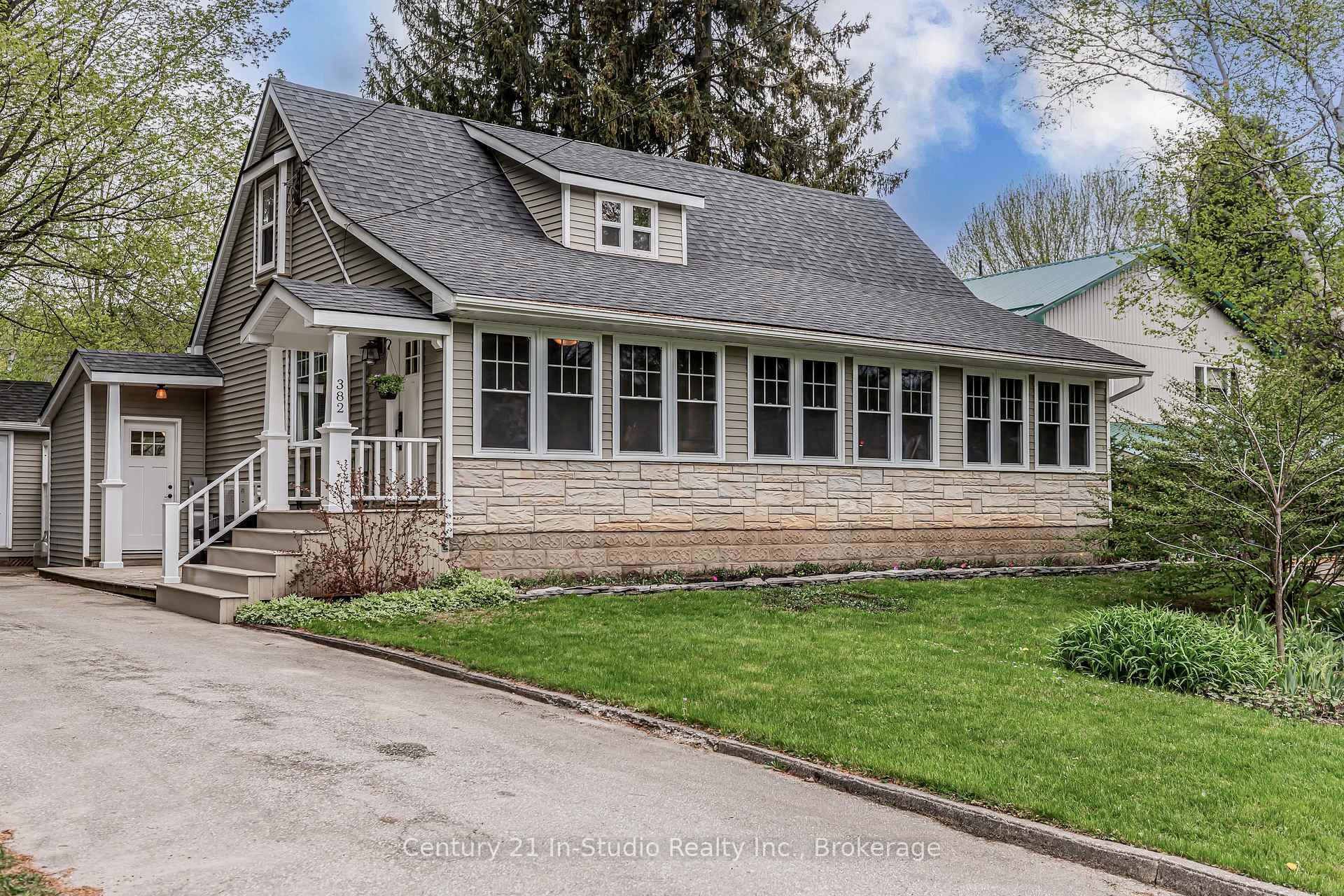 382 2nd Avenue SE  Georgian Bluffs ON N4K 5T1 photo