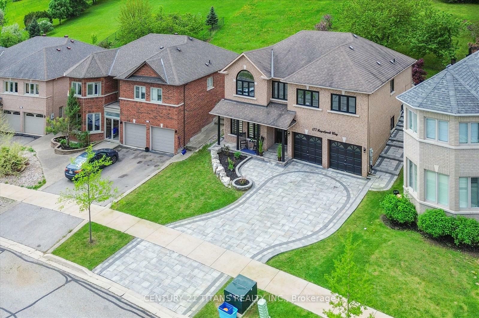 577 Royalpark Way  Vaughan ON L4H 1K2 photo