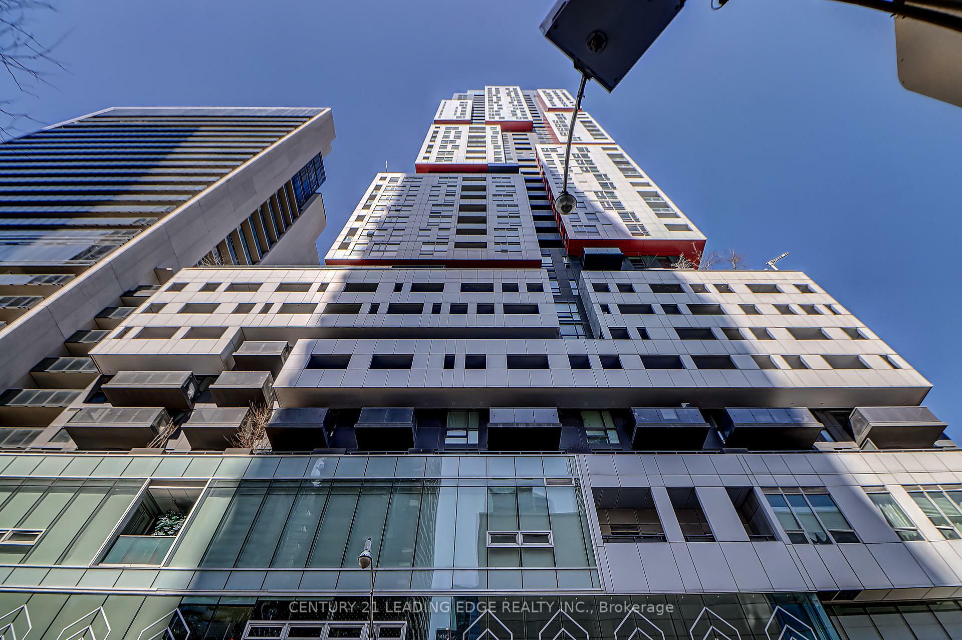 Property Photo: 318 Richmond Street 3904 ON M5V 0B4