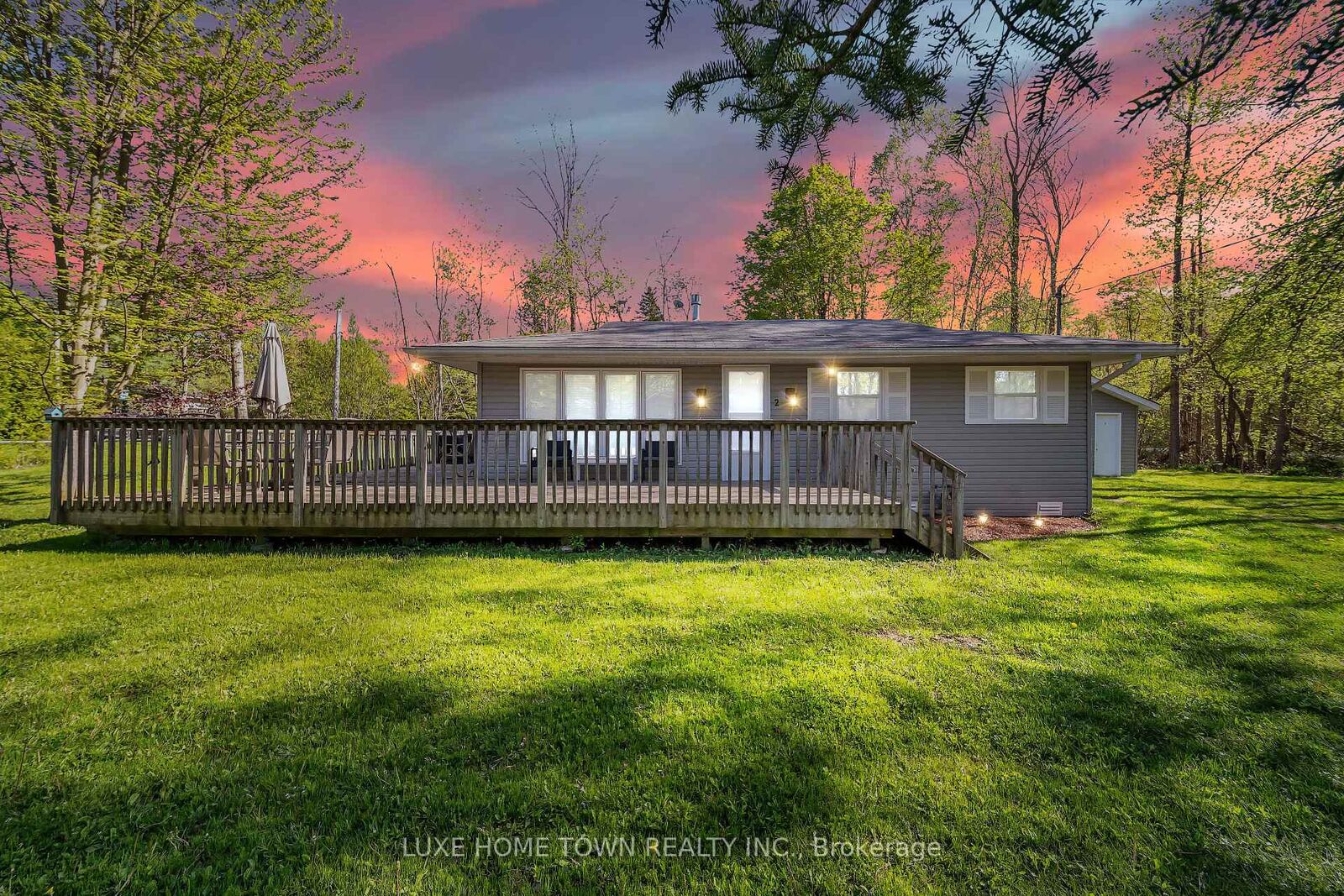 Property Photo:  2 Birch Street  ON N0H 2G0 