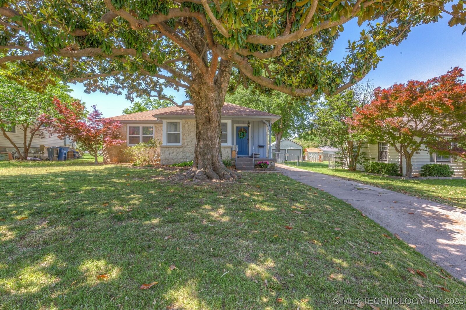 Property Photo: 1242 S Richmond Avenue OK 74112